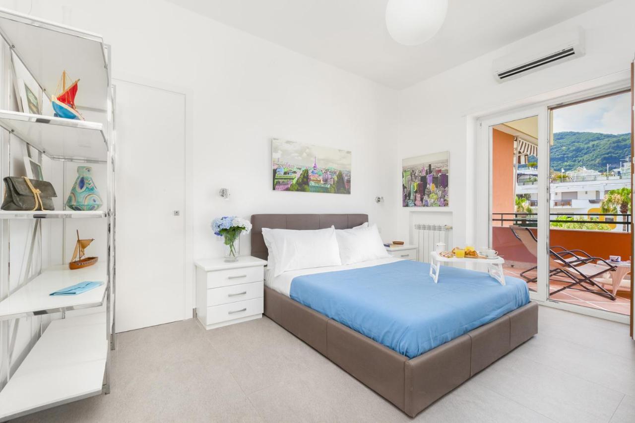 Amore Rentals - Casa Katia Сорренто Екстер'єр фото