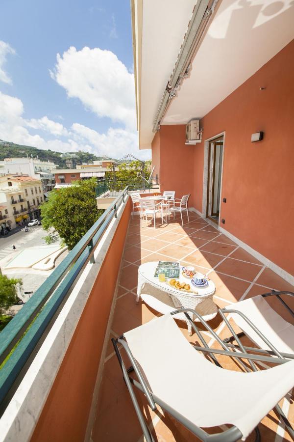 Amore Rentals - Casa Katia Сорренто Екстер'єр фото